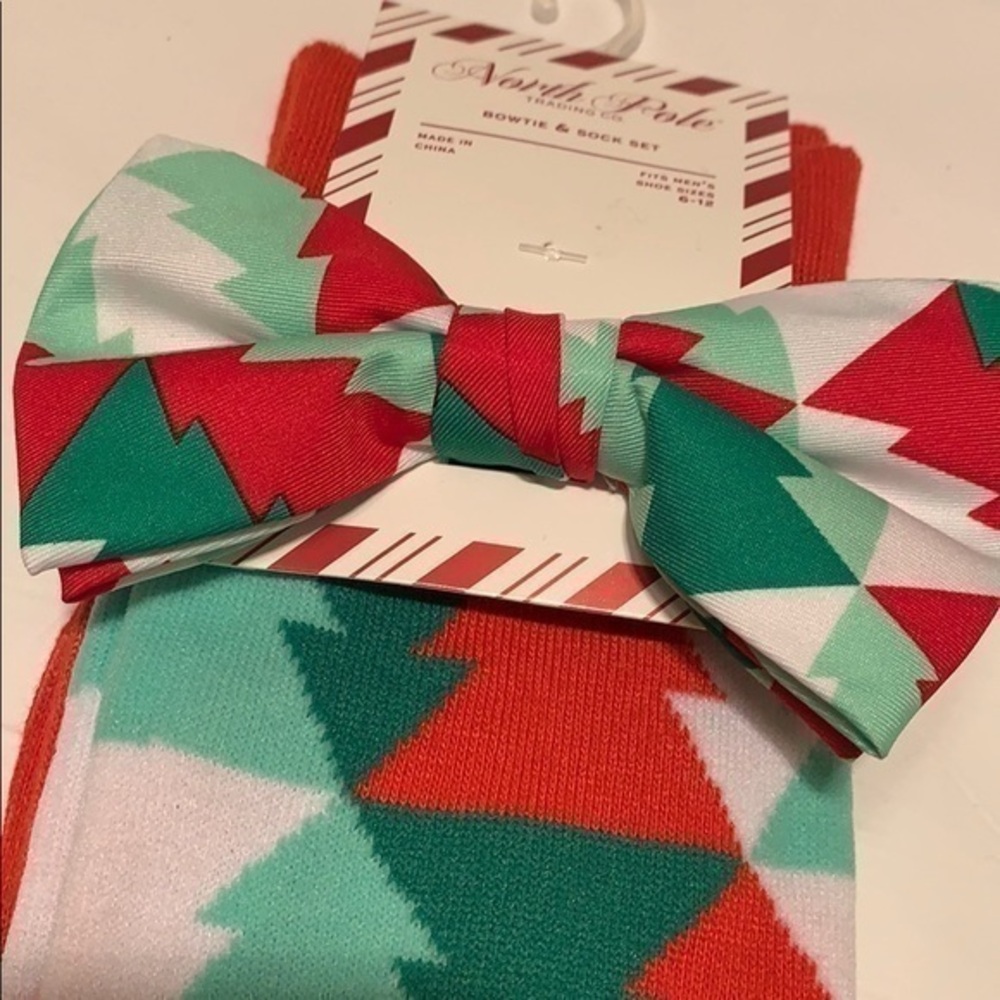 North Pole men’s socks and bow tie